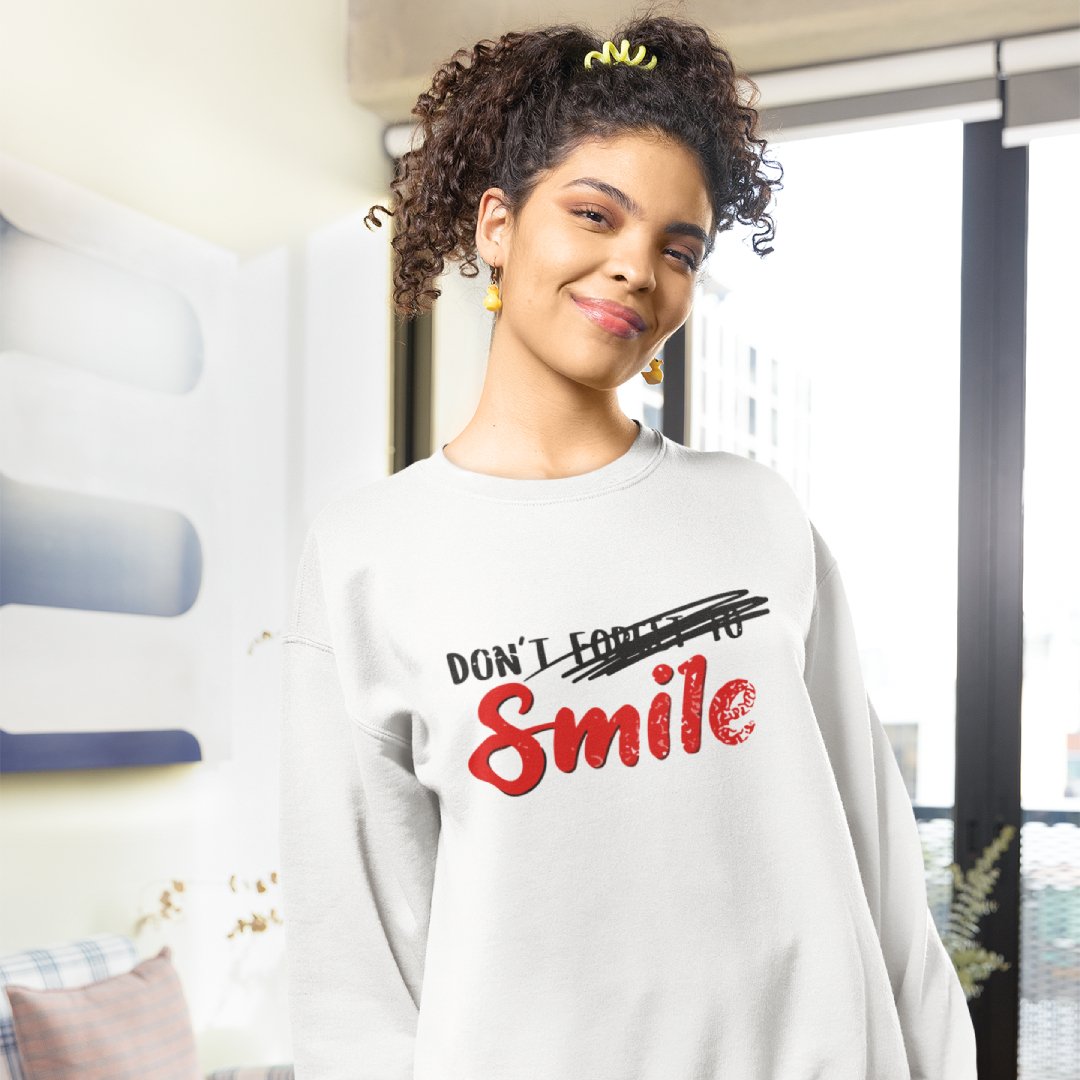 Don't Forget To Smile - Sweatshirt - The Films Point